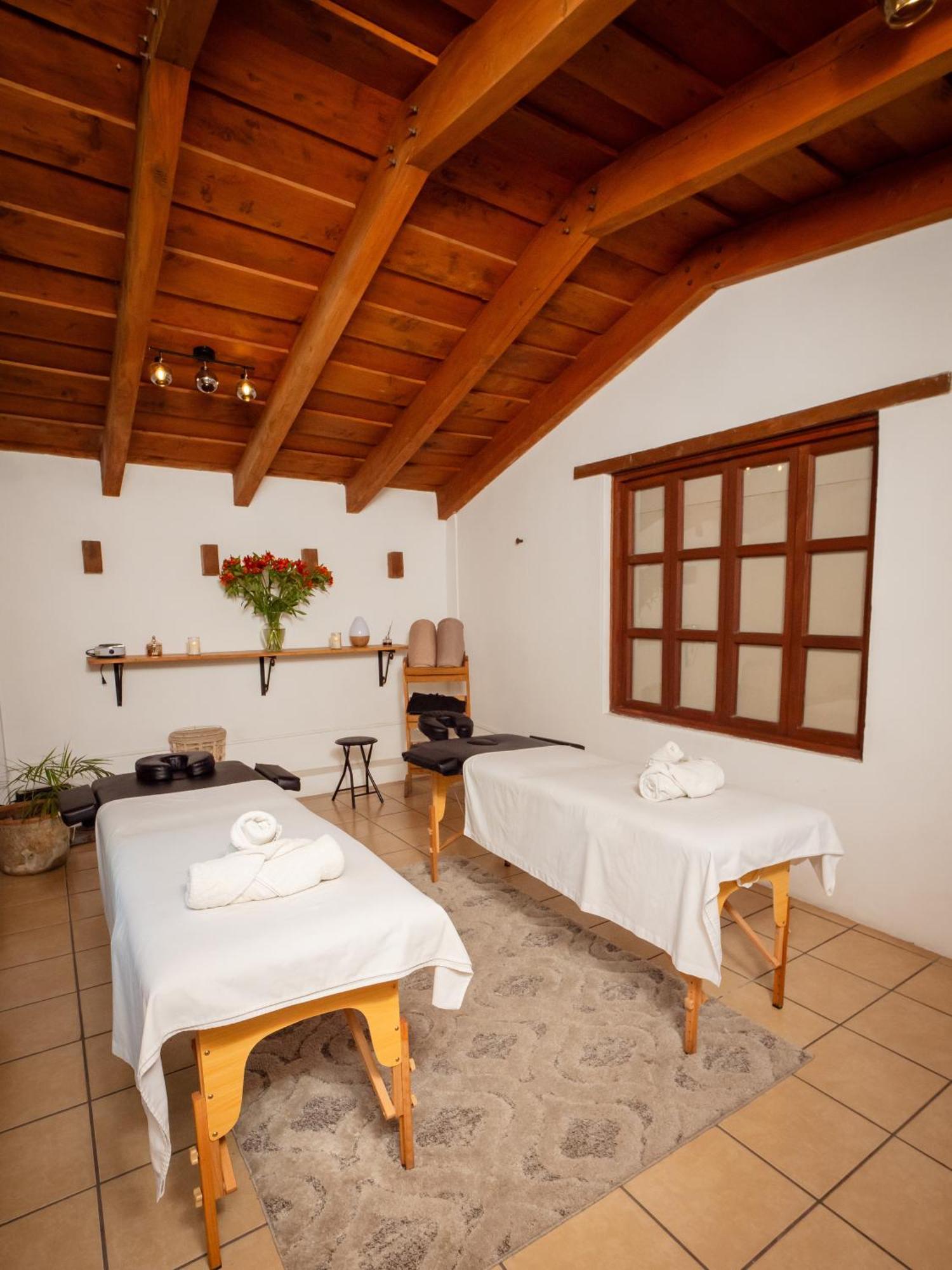 Hotel Cacique Real Antigua Extérieur photo